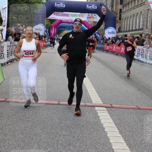 06.09.2026 - CURREX Alsterlauf Strokosch-Dieckow http://msf.ph/oto/10135429 06.09.2026 10:10:01 Ziel 2467, 3163, 3213, 3326, 4242, 4244, 4507, 5733 meine-sportfotos.de