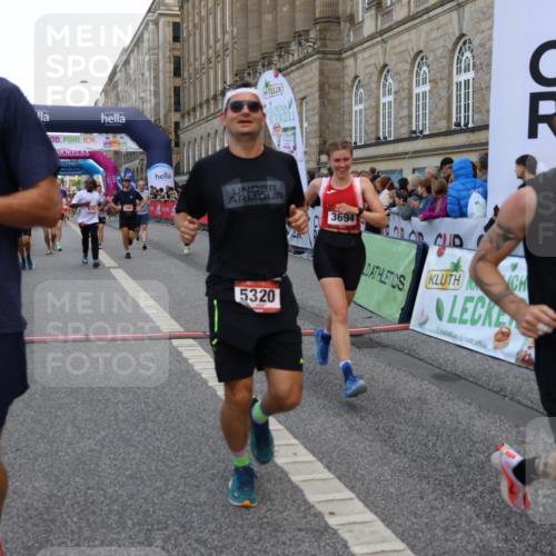 06.09.2026 - CURREX Alsterlauf Strokosch-Dieckow http://msf.ph/oto/10135444 06.09.2026 09:57:10 Ziel 2056, 2165, 2557, 2968, 3050, 3349, 3505, 3519, 3520, 3622, 3690, 3694, 4870, 5166, 5320, 5565, 6055, 6071, 6394, 8107, 8167 meine-sportfotos.de