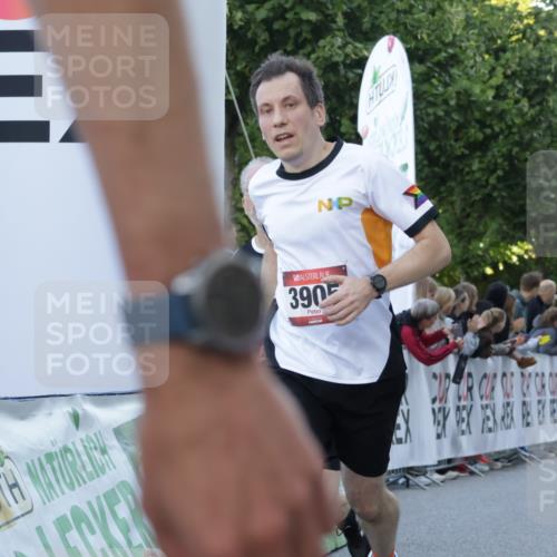 06.09.2026 - CURREX Alsterlauf Yannick Fuchs http://msf.ph/oto/10135496 06.09.2026 09:44:00 Ziel 2198, 3269, 3905, 3960, 4277, 4893, 5062, 5402, 6004, 6060, 6102 meine-sportfotos.de