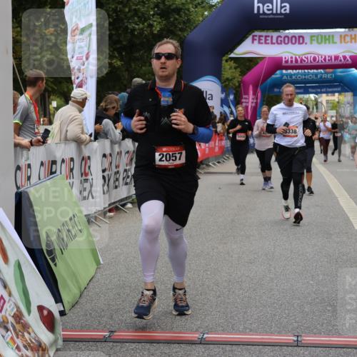 06.09.2026 - CURREX Alsterlauf Strokosch-Dieckow http://msf.ph/oto/10135508 06.09.2026 10:10:09 Ziel 2057, 2607, 2634, 3213, 3277, 3283, 4195, 4246, 4248, 4252, 4507, 4710, 6338, 6354, 8072, 8115, 8149, 8241 meine-sportfotos.de