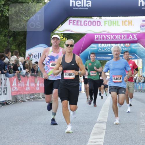 06.09.2026 - CURREX Alsterlauf Yannick Fuchs http://msf.ph/oto/10135512 06.09.2026 09:44:01 Ziel 2198, 3269, 3905, 3960, 3994, 4277, 4893, 5062, 5402, 6004, 6060, 6102 meine-sportfotos.de