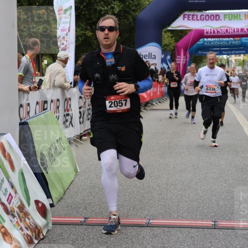 06.09.2026 - CURREX Alsterlauf Strokosch-Dieckow http://msf.ph/oto/10135517 06.09.2026 10:10:09 Ziel 2057, 2607, 2634, 3213, 3277, 3283, 4195, 4246, 4248, 4252, 4507, 4710, 6338, 6354, 8072, 8115, 8149, 8241 meine-sportfotos.de