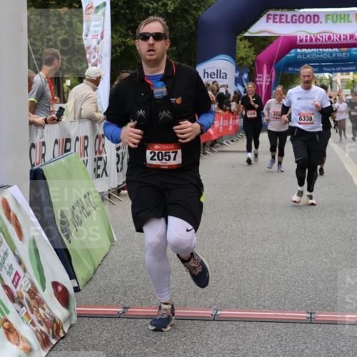 06.09.2026 - CURREX Alsterlauf Strokosch-Dieckow http://msf.ph/oto/10135520 06.09.2026 10:10:10 Ziel 2057, 2607, 2634, 2747, 3277, 3283, 4195, 4246, 4248, 4252, 4507, 4710, 5008, 6338, 6354, 8072, 8115, 8149, 8241 meine-sportfotos.de