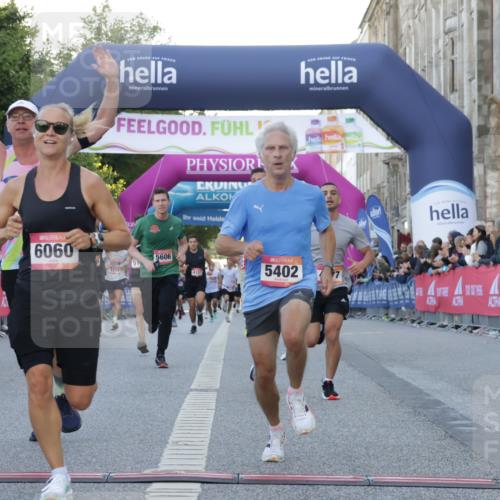 06.09.2026 - CURREX Alsterlauf Yannick Fuchs http://msf.ph/oto/10135530 06.09.2026 09:44:02 Ziel 2198, 3269, 3905, 3960, 3994, 4277, 4893, 5062, 5168, 5402, 5606, 6004, 6060, 6102 meine-sportfotos.de