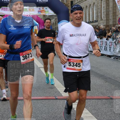 06.09.2026 - CURREX Alsterlauf Strokosch-Dieckow http://msf.ph/oto/10135531 06.09.2026 09:57:21 Ziel 2311, 2316, 2900, 3349, 3673, 3881, 3978, 5345, 5398, 6119, 6279, 6396, 8093, 8198, 8281 meine-sportfotos.de