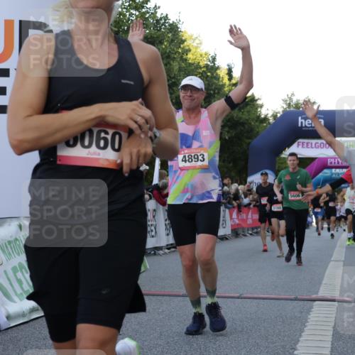 06.09.2026 - CURREX Alsterlauf Yannick Fuchs http://msf.ph/oto/10135550 06.09.2026 09:44:04 Ziel 2139, 2250, 2723, 3269, 3702, 3905, 3994, 4277, 4893, 5062, 5168, 5402, 5606, 6060, 6102 meine-sportfotos.de
