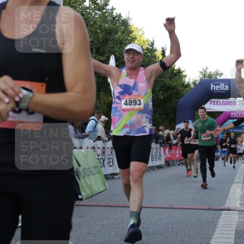 06.09.2026 - CURREX Alsterlauf Yannick Fuchs http://msf.ph/oto/10135553 06.09.2026 09:44:04 Ziel 2139, 2250, 2723, 3269, 3702, 3905, 3994, 4277, 4893, 5062, 5168, 5402, 5606, 6060, 6102 meine-sportfotos.de