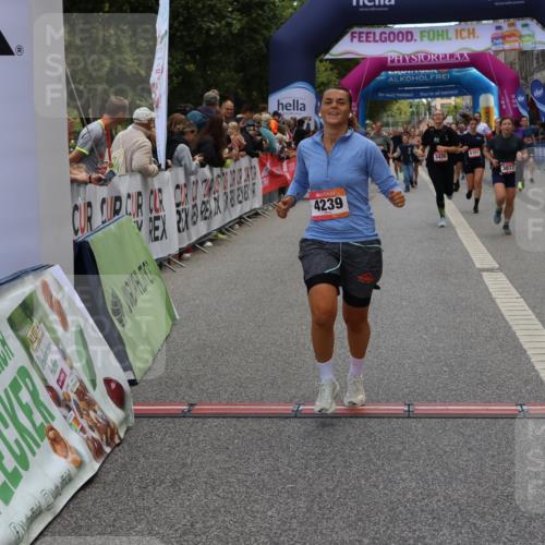 06.09.2026 - CURREX Alsterlauf Strokosch-Dieckow http://msf.ph/oto/10135578 06.09.2026 10:10:30 Ziel 3077, 3426, 4144, 4239, 4694, 6165, 6349 meine-sportfotos.de