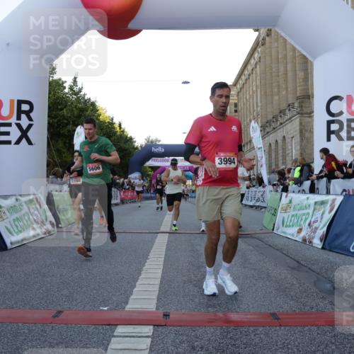 06.09.2026 - CURREX Alsterlauf Yannick Fuchs http://msf.ph/oto/10135580 06.09.2026 09:44:06 Ziel 2139, 2250, 2723, 3702, 3905, 3994, 4157, 4277, 4893, 5062, 5114, 5168, 5402, 5606, 6060, 6102, 8328 meine-sportfotos.de