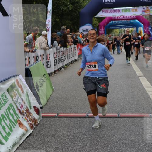 06.09.2026 - CURREX Alsterlauf Strokosch-Dieckow http://msf.ph/oto/10135592 06.09.2026 10:10:30 Ziel 3077, 3426, 4144, 4239, 4694, 6165, 6349 meine-sportfotos.de