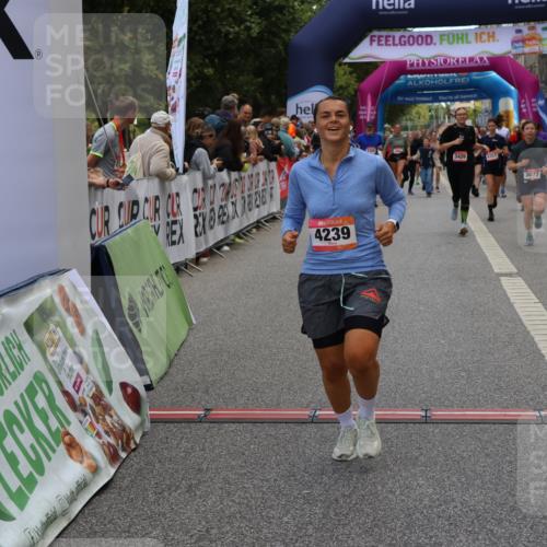 06.09.2026 - CURREX Alsterlauf Strokosch-Dieckow http://msf.ph/oto/10135595 06.09.2026 10:10:30 Ziel 3077, 3426, 4144, 4239, 4694, 6165, 6349 meine-sportfotos.de