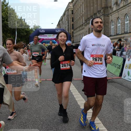 06.09.2026 - CURREX Alsterlauf Strokosch-Dieckow http://msf.ph/oto/10135664 06.09.2026 10:10:42 Ziel 2058, 2509, 2589, 2670, 2674, 3127, 3278, 3345, 3649, 3930, 4066, 4077, 4167, 4211, 4238, 4697, 4959, 5356, 6220, 6351 meine-sportfotos.de