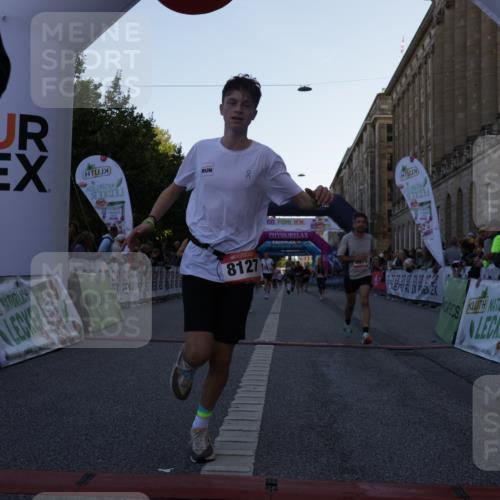 06.09.2026 - CURREX Alsterlauf Yannick Fuchs http://msf.ph/oto/10135666 06.09.2026 09:44:13 Ziel 2139, 2250, 2699, 2723, 3010, 3702, 3994, 4157, 4838, 5114, 5168, 5530, 5606, 8127, 8328 meine-sportfotos.de