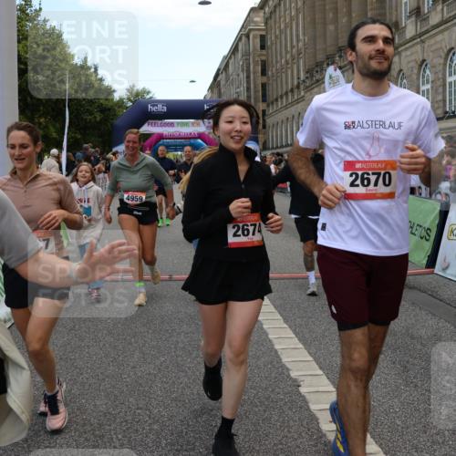 06.09.2026 - CURREX Alsterlauf Strokosch-Dieckow http://msf.ph/oto/10135670 06.09.2026 10:10:43 Ziel 2058, 2509, 2589, 2670, 2674, 3127, 3278, 3345, 3649, 3930, 4066, 4077, 4167, 4211, 4238, 4697, 4959, 5356, 6220, 6351 meine-sportfotos.de