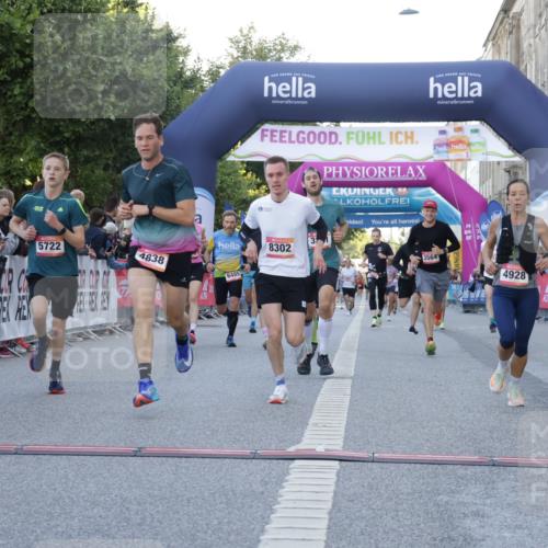 06.09.2026 - CURREX Alsterlauf Yannick Fuchs http://msf.ph/oto/10135701 06.09.2026 09:44:17 Ziel 2186, 2699, 3010, 3331, 3564, 4157, 4838, 4928, 5114, 5530, 5722, 5974, 6484, 6485, 6486, 8127, 8302, 8328 meine-sportfotos.de