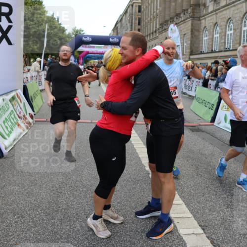 06.09.2026 - CURREX Alsterlauf Strokosch-Dieckow http://msf.ph/oto/10135704 06.09.2026 10:10:47 Ziel 2058, 2365, 2589, 2670, 2674, 2734, 3127, 3345, 3348, 3649, 3840, 3930, 4077, 4167, 4211, 4238, 4697, 4959, 6434 meine-sportfotos.de