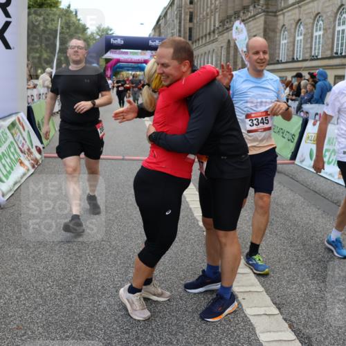 06.09.2026 - CURREX Alsterlauf Strokosch-Dieckow http://msf.ph/oto/10135713 06.09.2026 10:10:48 Ziel 2058, 2365, 2589, 2734, 3345, 3348, 3649, 3840, 3930, 4077, 4167, 4211, 4238, 4697, 4959, 6434 meine-sportfotos.de