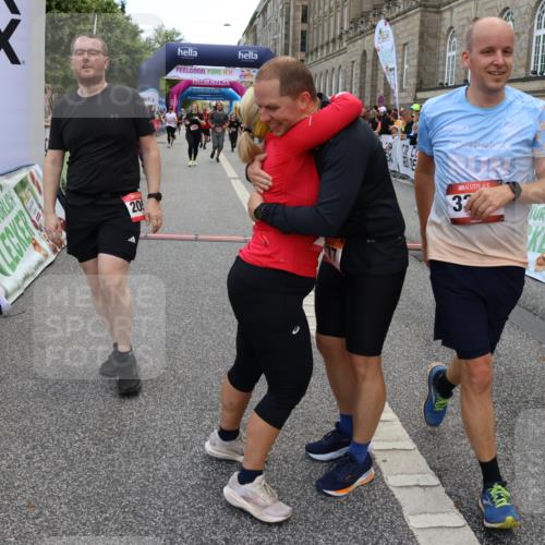 06.09.2026 - CURREX Alsterlauf Strokosch-Dieckow http://msf.ph/oto/10135726 06.09.2026 10:10:48 Ziel 2058, 2365, 2589, 2734, 3345, 3348, 3649, 3840, 3930, 4077, 4167, 4211, 4238, 4697, 4959, 6434 meine-sportfotos.de