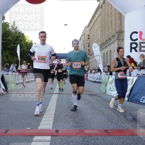 06.09.2026 - CURREX Alsterlauf Yannick Fuchs http://msf.ph/oto/10135753 06.09.2026 09:44:19 Ziel 2186, 2699, 3010, 3331, 3355, 3564, 3717, 4838, 4928, 5443, 5530, 5626, 5710, 5722, 5974, 6484, 6485, 6486, 8127, 8302 meine-sportfotos.de