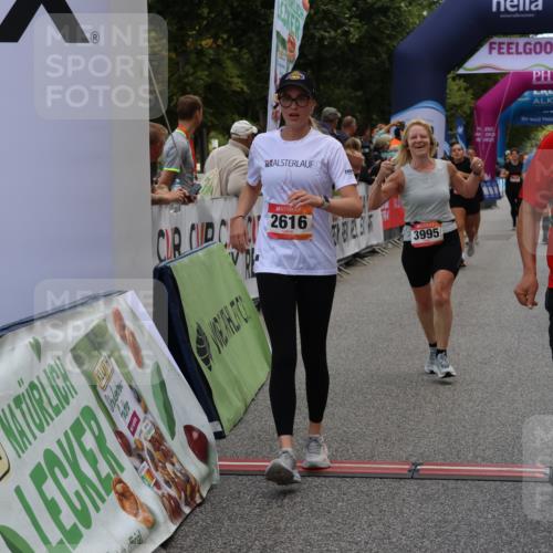 06.09.2026 - CURREX Alsterlauf Strokosch-Dieckow http://msf.ph/oto/10135761 06.09.2026 10:10:55 Ziel 2226, 2312, 2365, 2417, 2427, 2552, 2566, 2616, 2732, 2734, 2982, 3348, 3685, 3687, 3840, 3995, 5141, 5142, 5898, 6088, 6434 meine-sportfotos.de