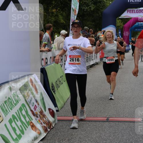 06.09.2026 - CURREX Alsterlauf Strokosch-Dieckow http://msf.ph/oto/10135767 06.09.2026 10:10:55 Ziel 2226, 2312, 2365, 2417, 2427, 2552, 2566, 2616, 2732, 2734, 2982, 3348, 3685, 3687, 3840, 3995, 5141, 5142, 5898, 6088, 6434 meine-sportfotos.de