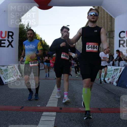 06.09.2026 - CURREX Alsterlauf Yannick Fuchs http://msf.ph/oto/10135782 06.09.2026 09:44:22 Ziel 2186, 2699, 3331, 3355, 3564, 3717, 4187, 4838, 4862, 4928, 5443, 5477, 5530, 5626, 5710, 5722, 5974, 6047, 6484, 6485, 6486, 8302 meine-sportfotos.de