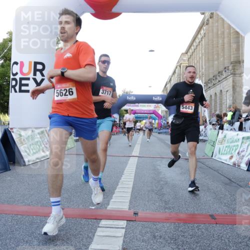 06.09.2026 - CURREX Alsterlauf Yannick Fuchs http://msf.ph/oto/10135805 06.09.2026 09:44:24 Ziel 2186, 3331, 3355, 3564, 3717, 4187, 4838, 4862, 4928, 5443, 5477, 5626, 5710, 5722, 5974, 6047, 6484, 6485, 6486, 8302 meine-sportfotos.de