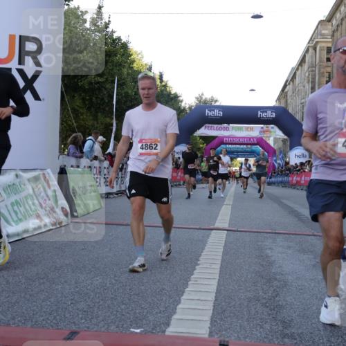 06.09.2026 - CURREX Alsterlauf Yannick Fuchs http://msf.ph/oto/10135839 06.09.2026 09:44:27 Ziel 2186, 2894, 3355, 3564, 3717, 4187, 4203, 4669, 4862, 5271, 5443, 5477, 5626, 5710, 5974, 6047, 6366, 6484, 6485, 6486 meine-sportfotos.de