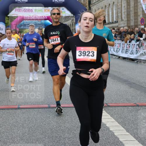 06.09.2026 - CURREX Alsterlauf Strokosch-Dieckow http://msf.ph/oto/10135874 06.09.2026 09:58:09 Ziel 3307, 3369, 3394, 3497, 3553, 3580, 3743, 3841, 3872, 3923, 4034, 4327, 4864, 5518, 5548, 5707, 6153, 6227, 6343, 6409, 8066, 8152, 8163, 8229, 8311 meine-sportfotos.de