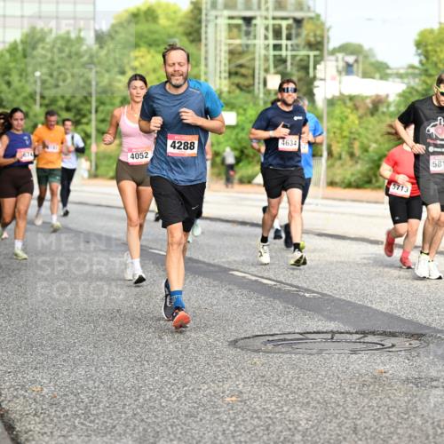 06.09.2026 - CURREX Alsterlauf Dr. Thomas Lammeyer http://msf.ph/oto/10135895 06.09.2026 10:00:40 Laufen 8079, 4052, 4288, 5713, 4413 meine-sportfotos.de