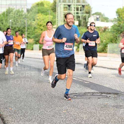 06.09.2026 - CURREX Alsterlauf Dr. Thomas Lammeyer http://msf.ph/oto/10135902 06.09.2026 10:00:41 Laufen 8079, 4052, 4288, 4634, 5713, 5816 meine-sportfotos.de