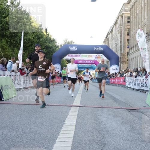 06.09.2026 - CURREX Alsterlauf Yannick Fuchs http://msf.ph/oto/10135923 06.09.2026 09:44:29 Ziel 2894, 3355, 3545, 3717, 4187, 4203, 4669, 4862, 5271, 5443, 5477, 5626, 5710, 5864, 5974, 6047, 6366, 8097 meine-sportfotos.de