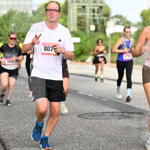 06.09.2026 - CURREX Alsterlauf Dr. Thomas Lammeyer http://msf.ph/oto/10135932 06.09.2026 10:00:44 Laufen 4630, 807, 4760, 4052 meine-sportfotos.de