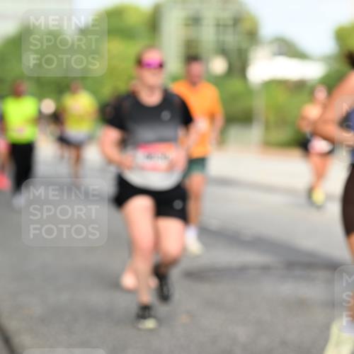 06.09.2026 - CURREX Alsterlauf Dr. Thomas Lammeyer http://msf.ph/oto/10135952 06.09.2026 10:00:45 Laufen  meine-sportfotos.de