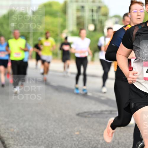 06.09.2026 - CURREX Alsterlauf Dr. Thomas Lammeyer http://msf.ph/oto/10135966 06.09.2026 10:00:47 Laufen 46 meine-sportfotos.de