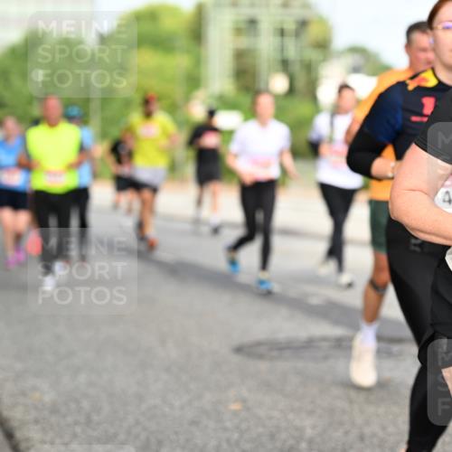 06.09.2026 - CURREX Alsterlauf Dr. Thomas Lammeyer http://msf.ph/oto/10135967 06.09.2026 10:00:47 Laufen 463 meine-sportfotos.de