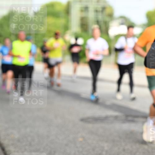 06.09.2026 - CURREX Alsterlauf Dr. Thomas Lammeyer http://msf.ph/oto/10135969 06.09.2026 10:00:47 Laufen  meine-sportfotos.de