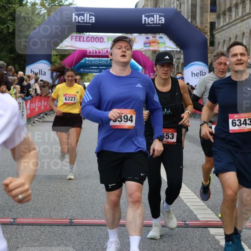 06.09.2026 - CURREX Alsterlauf Strokosch-Dieckow http://msf.ph/oto/10135970 06.09.2026 09:58:11 Ziel 3394, 3497, 3553, 3580, 3743, 3841, 3872, 3923, 4034, 4327, 4864, 5518, 5548, 5707, 5986, 6227, 6343, 6409, 8066, 8163 meine-sportfotos.de