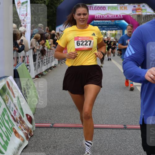 06.09.2026 - CURREX Alsterlauf Strokosch-Dieckow http://msf.ph/oto/10136037 06.09.2026 09:58:13 Ziel 2864, 3394, 3497, 3553, 3580, 3841, 3872, 3923, 4034, 4327, 5518, 5548, 5707, 5986, 6227, 6343, 6409, 8003, 8163 meine-sportfotos.de