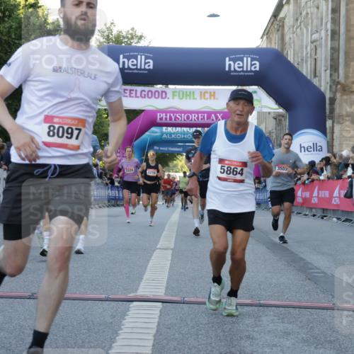 06.09.2026 - CURREX Alsterlauf Yannick Fuchs http://msf.ph/oto/10136040 06.09.2026 09:44:33 Ziel 2894, 3503, 3545, 4133, 4187, 4203, 4597, 4669, 4862, 5271, 5453, 5477, 5529, 5864, 6047, 6366, 8097, 8216, 8224 meine-sportfotos.de