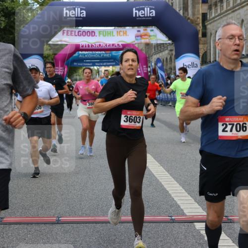 06.09.2026 - CURREX Alsterlauf Strokosch-Dieckow http://msf.ph/oto/10136104 06.09.2026 09:58:20 Ziel 2706, 2864, 3603, 3679, 3804, 4106, 4501, 4525, 4732, 4800, 5018, 5257, 5986, 6409, 8003, 8052, 8296 meine-sportfotos.de