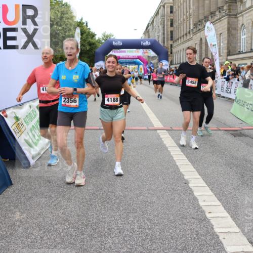06.09.2026 - CURREX Alsterlauf Strokosch-Dieckow http://msf.ph/oto/10136140 06.09.2026 10:11:41 Ziel 2125, 2356, 3060, 3284, 3285, 3373, 3704, 3922, 4188, 4189, 4611, 5279, 5451, 5458, 6019, 6166, 6362, 6446 meine-sportfotos.de