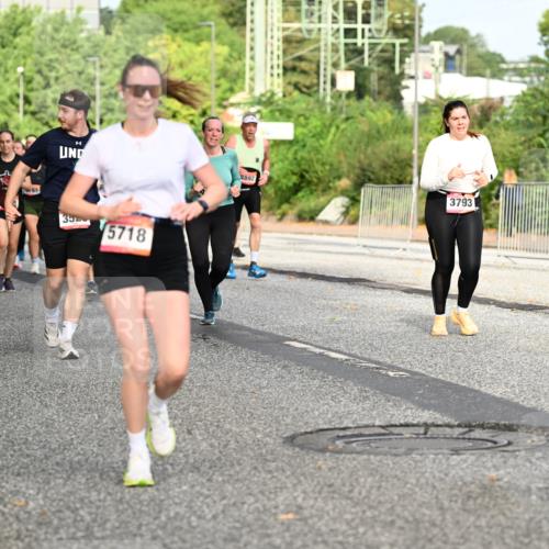 06.09.2026 - CURREX Alsterlauf Dr. Thomas Lammeyer http://msf.ph/oto/10136141 06.09.2026 10:01:04 Laufen 4516, 3527, 3528, 5718, 4892, 3793 meine-sportfotos.de
