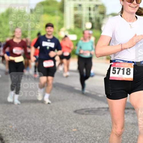 06.09.2026 - CURREX Alsterlauf Dr. Thomas Lammeyer http://msf.ph/oto/10136156 06.09.2026 10:01:05 Laufen 5718 meine-sportfotos.de