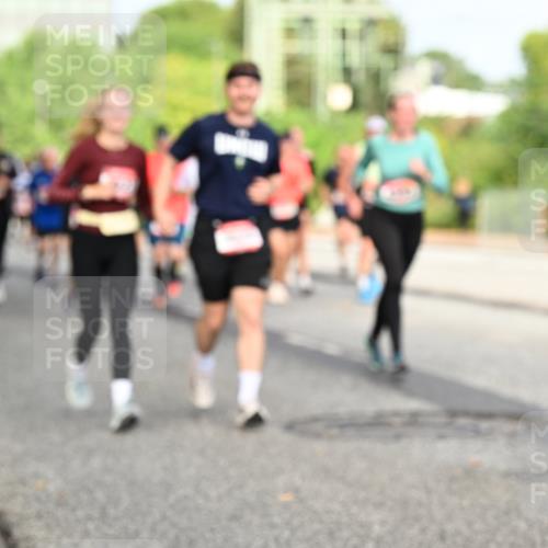 06.09.2026 - CURREX Alsterlauf Dr. Thomas Lammeyer http://msf.ph/oto/10136161 06.09.2026 10:01:06 Laufen  meine-sportfotos.de