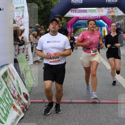 06.09.2026 - CURREX Alsterlauf Strokosch-Dieckow http://msf.ph/oto/10136175 06.09.2026 09:58:21 Ziel 2706, 2864, 3055, 3603, 3679, 3804, 4106, 4501, 4525, 4732, 4800, 5018, 5257, 5986, 6409, 8003, 8052, 8296 meine-sportfotos.de