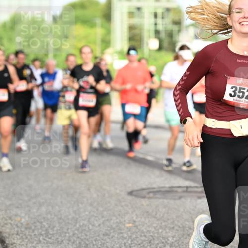 06.09.2026 - CURREX Alsterlauf Dr. Thomas Lammeyer http://msf.ph/oto/10136182 06.09.2026 10:01:08 Laufen 3527 meine-sportfotos.de