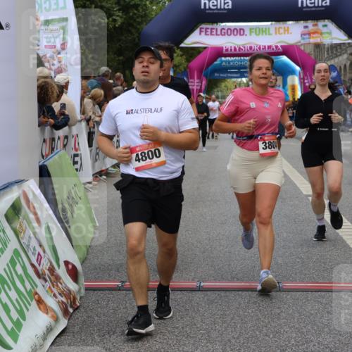 06.09.2026 - CURREX Alsterlauf Strokosch-Dieckow http://msf.ph/oto/10136183 06.09.2026 09:58:22 Ziel 2706, 2864, 3055, 3603, 3679, 3804, 4106, 4501, 4525, 4732, 4800, 4806, 5018, 5257, 5858, 5986, 8003, 8052, 8296 meine-sportfotos.de