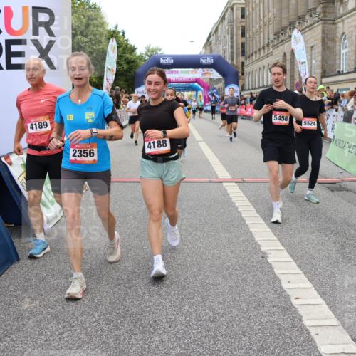 06.09.2026 - CURREX Alsterlauf Strokosch-Dieckow http://msf.ph/oto/10136186 06.09.2026 10:11:41 Ziel 2125, 2356, 3060, 3284, 3285, 3373, 3704, 3922, 4188, 4189, 4611, 5279, 5451, 5458, 6019, 6166, 6362, 6446 meine-sportfotos.de