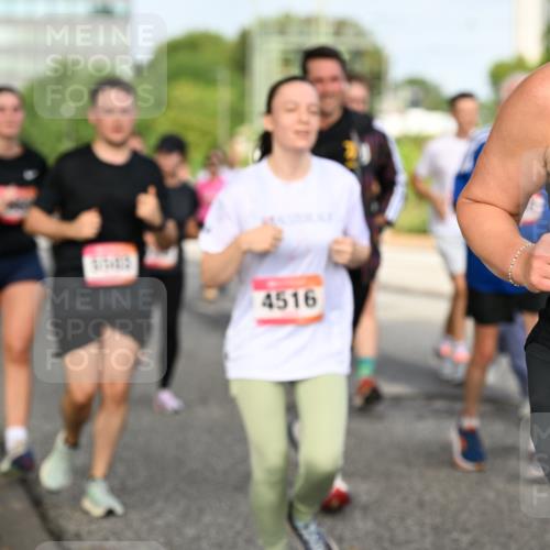 06.09.2026 - CURREX Alsterlauf Dr. Thomas Lammeyer http://msf.ph/oto/10136234 06.09.2026 10:01:12 Laufen 4516, 532 meine-sportfotos.de